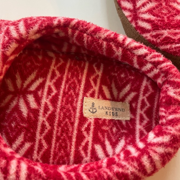 Lands End’ Kids Red Fleece Slippers Size 6 - Picture 3 of 4